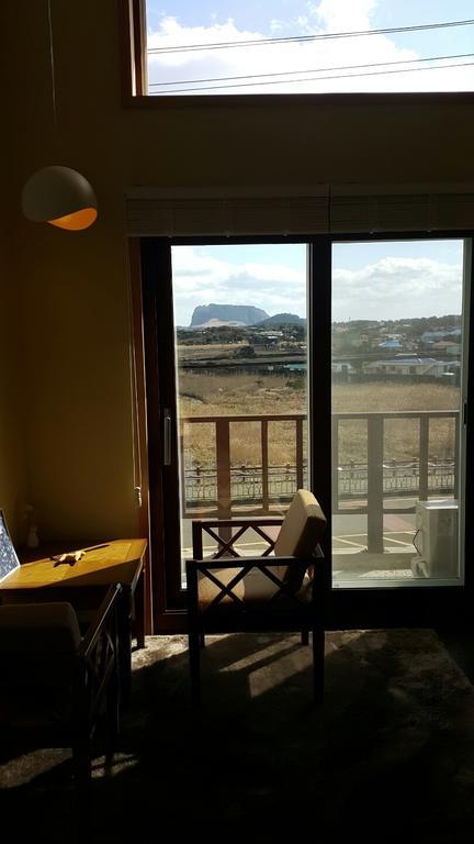 Clover B&B Seogwipo Exteriör bild