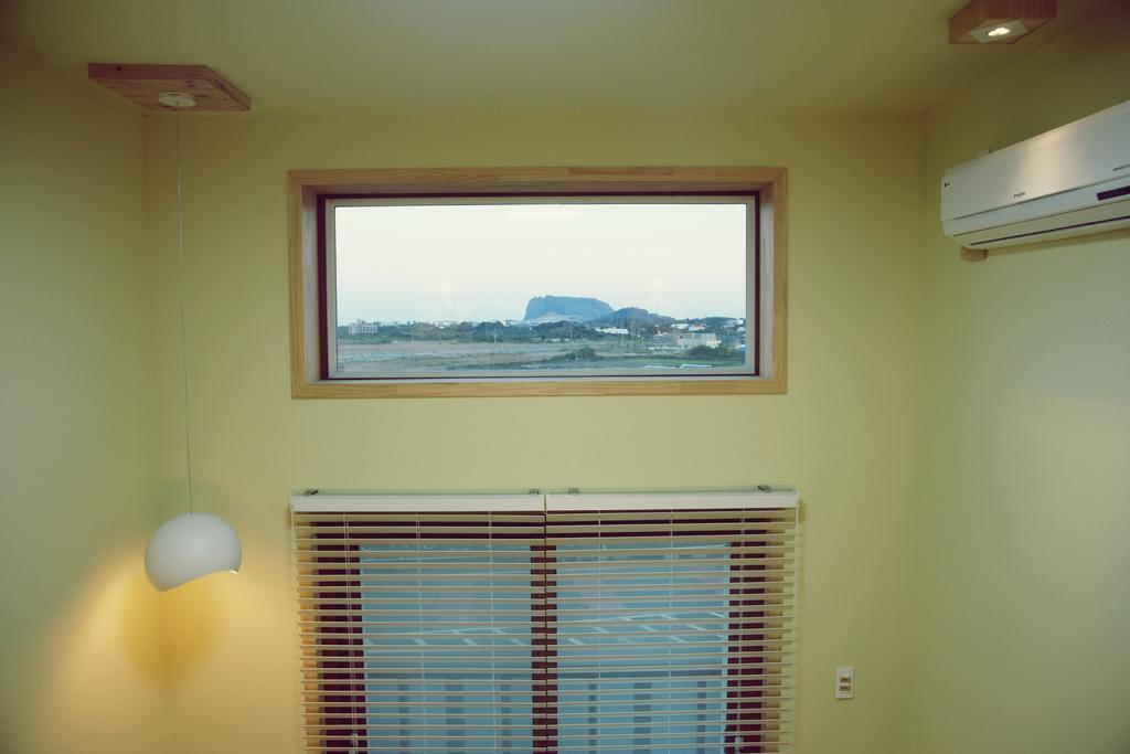 Clover B&B Seogwipo Exteriör bild